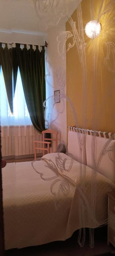 Domos Le Due Tuie Bed & Breakfast Piscinas Ngoại thất bức ảnh