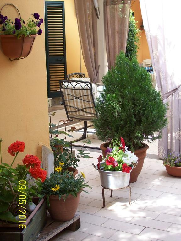 Domos Le Due Tuie Bed & Breakfast Piscinas Ngoại thất bức ảnh