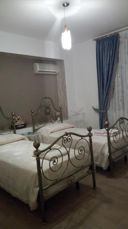 Domos Le Due Tuie Bed & Breakfast Piscinas Ngoại thất bức ảnh